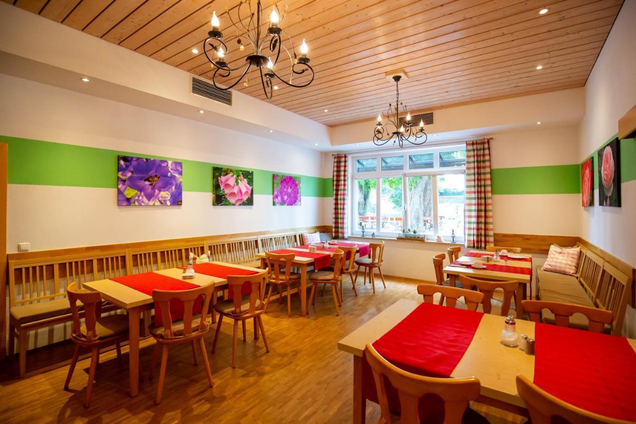 Gasthaus Und Hotel Goettler Josef Rumeltshausen エクステリア 写真