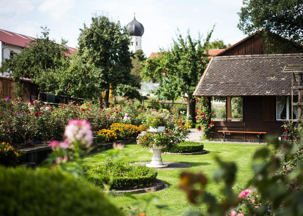 Gasthaus Und Hotel Goettler Josef Rumeltshausen エクステリア 写真